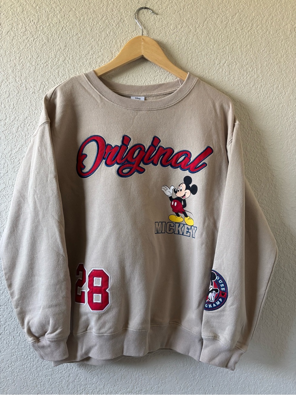 Mickey Original Sweatshirt - Beige with embroidered patches modern vintage style